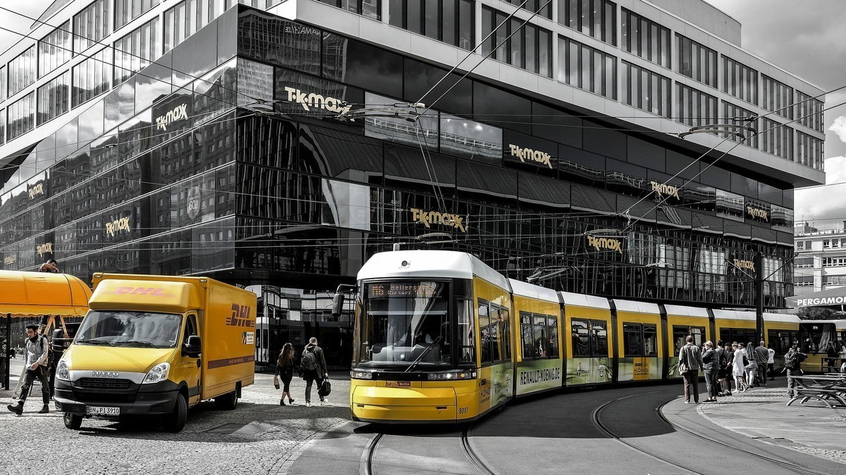 Mobilität & Verkehr in Frankfurt (Oder) – Anbindung, Parken und ÖPNV im Überblick